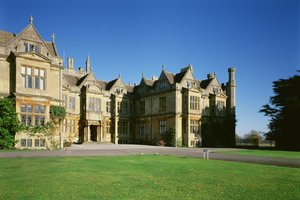 Außenansicht des zentralen Teils des Hauses, Corsham Court, Wiltshire