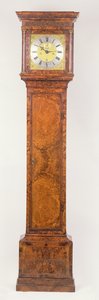 Georgische Standuhr mit Walnussfurniergehäuse, 18. Jahrhundert