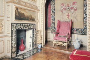 Innenansicht des Queens Closet, Ham House, Surrey von Unbekannt Unbekannt