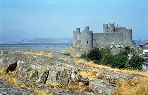 Ansicht von Harlech Castle, Gwynedd, Nordwales von Unbekannt Unbekannt