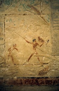 Detail der Reliefs, die eine Fischszene darstellen