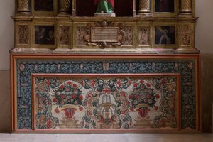 Kollegiatskirche. Innenraum. Nordschiff. Altar (San Jose). Antependium. 18. Jahrhundert. von Unbekannt