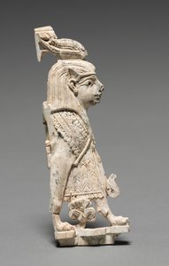 Dekorative Plakette: Geflügelte Sphinx, 900-800 v. Chr.