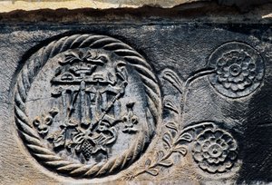 Dekoratives Detail vom Eingang, Pigna, Ligurien, Italien