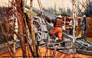 Französische Artillerie bei Verdun, während des Ersten Weltkriegs