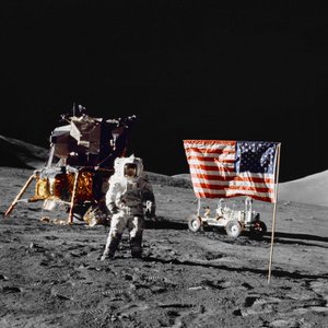 Harrison H Schmitt auf der Mondoberfläche während der Apollo 17 Landemission