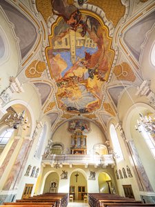 Innenraum, Deckenmalerei von Hans Andre, Servitenkirche, Innsbruck, Tirol, Österreich, Europa