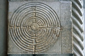 Labyrinth auf dem Portikus der Kathedrale, Kathedrale von St. Martin