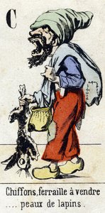 Buchstabe C "Lumpen, Altmetall zu verkaufen... Kaninchenfelle." Alphabet "Kindervergnügen". Epinal-Bildgebung, um 1890. Beliebte Serie. Kleines Heft mit 8 Seiten. von Unbekannt