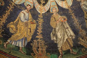 Mosaik der Decke des Baptisteriums von Neon. Detail der Prozession der zwölf Apostel, die sich um das zentrale Mosaik in zwei Richtungen bewegen und mit dem Treffen von St. Peter und St. Paul enden. 5. Jahrhundert, Ravenna, Italien. Eingetragen als UNESCO- von Unbekannt