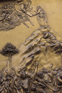 Moses empfängt die Zehn Gebote, Osttor des Baptisteriums in Florenz, auch von Michelangelo als Himmelstore bezeichnet, Bronzeskulptur aus dem 15. Jahrhundert von Lorenzo Ghiberti (1425-1452), Florenz, Italien von Unbekannt