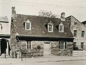 Altes Steinhaus (1737), das älteste Haus in Richmond (Vereinigte Staaten), heute in ein Museum umgewandelt, das Edgar Allan Poe (1809-1849), amerikanischem Schriftsteller, gewidmet ist von Unbekannt