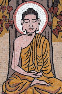 Ong Nui buddhistische Pagode, Wandfresko, Das Leben des Buddha, Shakyamuni Buddha sitzend in der Meditationspose unter dem Bodhi-Baum, Quy Nhon, Vietnam, 2019 von Unbekannt