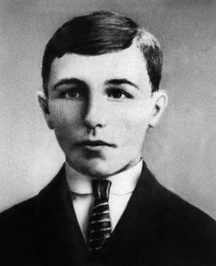 Philippe Daudet (1909-1923), Sohn des royalistischen Abgeordneten Léon Daudet, Philippe Daudet wurde am 24. November tot aufgefunden von Unbekannt