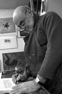 Porträt von Dikran Daderian, libanesischer Maler und Graveur. Signatur einer Gravur. Pasnic-Gravierwerkstatt in Paris im Jahr 2008 von Unbekannt