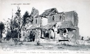 Ruinen der Kirche im Dorf Frise, Somme, Frankreich 1914-1918 (Postkarte) von Unbekannter Künstler