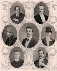Sieben der acht Mitglieder der Schiffsband auf der Titanic von Unbekannt