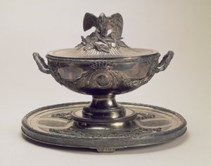 Silberne Terrine und Stand aus dem Saltykov-Service, von Robert Joseph Auguste (1725-1805), Paris von Unbekannt