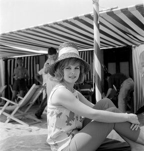 Die Schauspielerin Carroll Baker am Strand von Venedig Lido - 1961