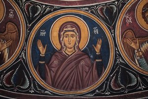 Die Jungfrau Maria Medaillon um Christus und das Jüngste Gericht (Detail) des byzantinischen Freskos aus dem Narthexgewölbe der Kirche von Asinou, Jüngstes Gericht Szene, 14. Jahrhundert (1332) UNESCO-Weltkulturerbe, Troodos-Region, Zypern von William M. Timlin