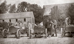 Drei Gordon Bennett Napier Motorwagen von Unbekannt