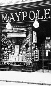Vereinigtes Königreich: Der Maypole Dairy Shop in der Bank Street von Unbekannt