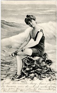 Frauen im Badeanzug, ca. Anfang 1900 (Postkarte) von Alec Hunter