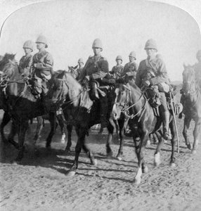 10. Husaren nach der Abwehr eines Burenangriffs, Colesberg, Südafrika, 4. Januar 1900 von Underwood and Underwood