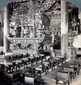 Buddhistische Priester im Ikegami-Tempel, Omori, Japan
