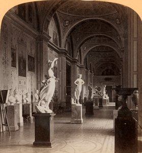 Galerie der modernen Skulptur, in der Eremitage, St. Petersburg, Russland, 1898 von Underwood and Underwood