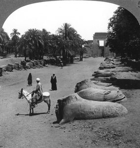 Große Allee zum Tempel von Karnak, Theben, Ägypten, 1905