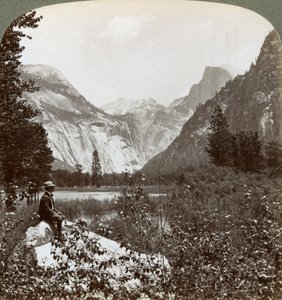 North Dome, Half Dome und Clouds Rest, Yosemite Valley, Kalifornien, USA, 1902 von Underwood and Underwood