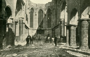 Zerstörte Kirche in Visé in Belgien, 1914-1918, um 1920