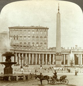 Der Vatikanpalast vom Petersplatz, Rom, Italien