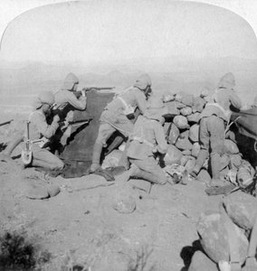 Truppen verteidigen den New Zealand Hill, Slingersfontein, Südafrika, 25. Januar 1900 von Underwood and Underwood