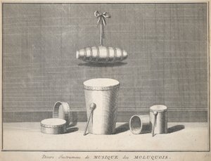 Verschiedene Musikinstrumente der Molukken