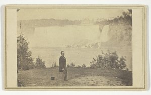 Ohne Titel (Mann an den Niagarafällen) von Unknown