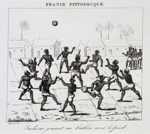 Indianer (Südamerika) spielen Ball mit dem Fuß