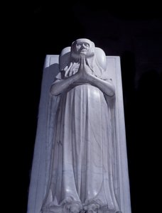 Liegende der Nonne Blanche de France. Skulptur des Grabes aus dem Jahr 1393 von Unknown artist