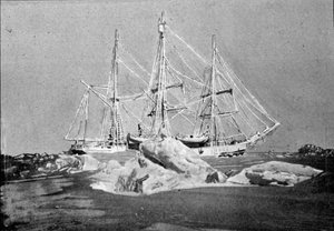 Ansicht des belgischen Forschungsschiffs „Belgica“, das in den antarktischen Expeditionen verwendet wurde, im Eis gefangen von Unknown artist