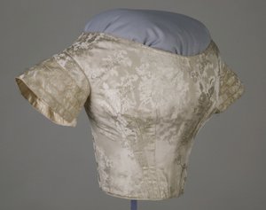 Hochzeitsmieder (vordere schräge Ansicht)
