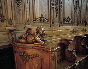 Barockarchitektur: Holzstall, der einen Engel darstellt, Attribut des Evangelisten Matthäus. Chor (18. Jahrhundert) der Kirche St. Stephan. Innenansicht. Marmoutier, Bas-Rhin (67).