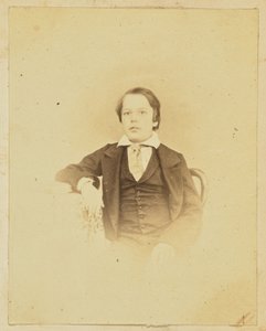 [Porträt eines jungen Jungen]