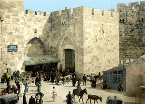Das Tor von Jaffa in Jerusalem. Photochrom zwischen 1890-1900 von Unknown artist