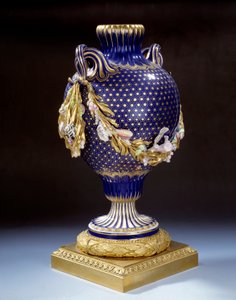 Vase mit Fischschwanz aus Hartporzellan. Um 1765-1770. Paris. Musée du Louvre von Unknown artist