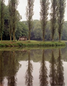 Ansicht des Grabes des Schweizer Philosophen Jean Jacques Rousseau in Ermenonville (Oise)