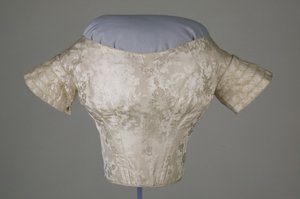 Hochzeitsmieder (Vorderansicht)
