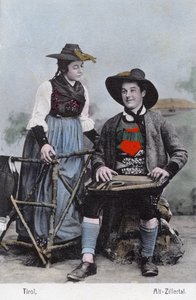 Paar in traditioneller Tracht, Alt - Zillertal, Tirol von Unknown photographer