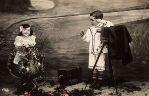 Porträt von zwei Kindern in einem Fotografenstudio