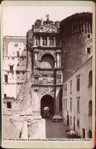 Triumphbogen des Castel Nuovo, Neapel, ca. 1880 von Unknown photographer